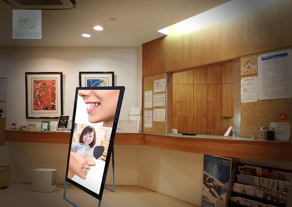 イーゼル型サイネージ